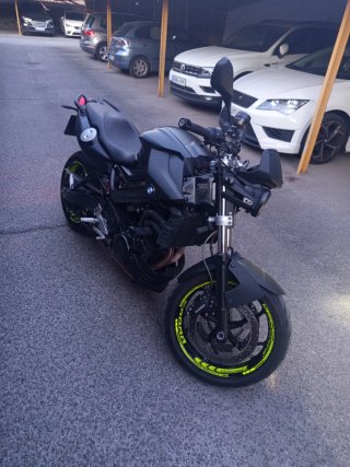 BMW F800R Negra