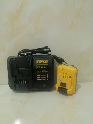 Nivel Láser Dewalt + Accesorios