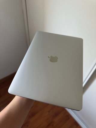 MacBook Air M1, 16 Gb RAM, 256 Gb almacenamiento