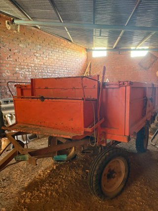 Remolque Tractor Rojo