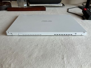 Portátil ASUS Gris/Blanco Poco Uso
