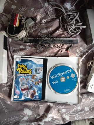Consola Wii + Mando y Juegos