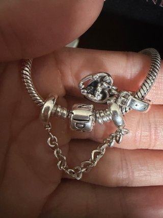 Pandora original completa con charms Disney, clips