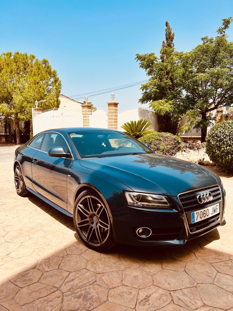 Audi A5 2.7 TDI V6 Coupe Sline - foto 1