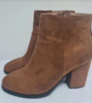 Botines tacón ancho camel T37