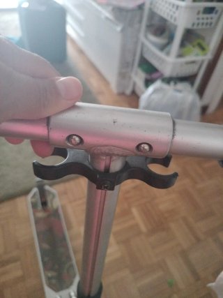 Patinete infantil rosa y plateado