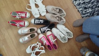 Lote de Zapatillas y Sandalias Variadas