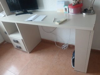 Escritorio juvenil blanco