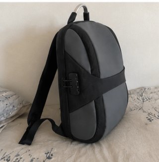 Mochila antirrobo gris semirrígida para portátil