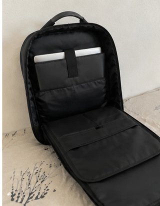 Mochila antirrobo gris semirrígida para portátil