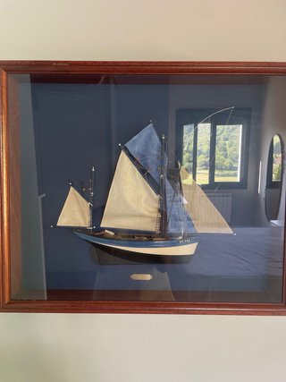 Cuadro decorativo barco madera y cristal