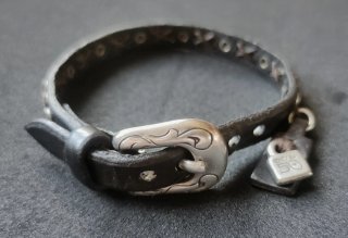 Pulseras Uno de 50