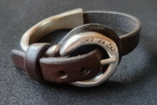 Pulseras Uno de 50