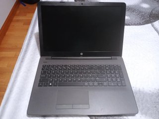 Portatil HP Negro con Accesorios