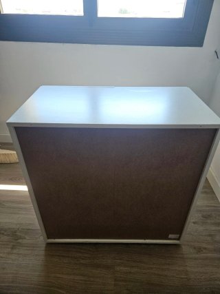 Armario bajo blanco con 2 puertas