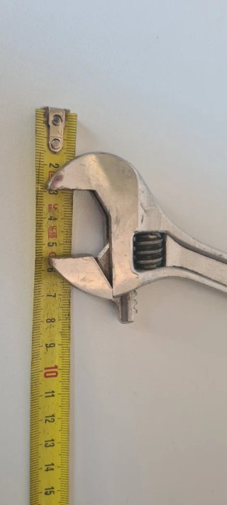 Llave inglesa ajustable