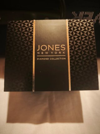 Reloj Jones New York Diamond Collection