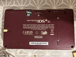 Nintendo DSi XL Rossa
