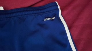 Pantaloncini Adidas neri e blu