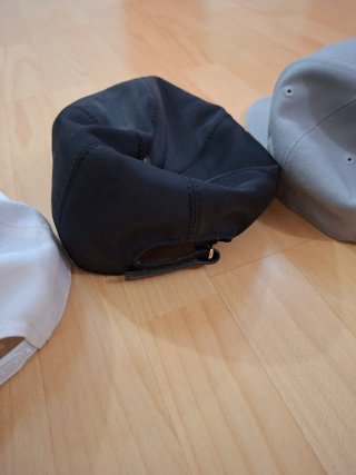 Lote 3 Gorras Oakley y Prada