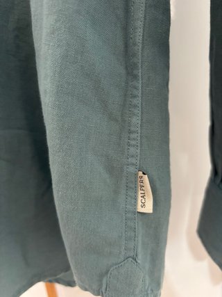 Camisa Scalpers cuello mao verde M