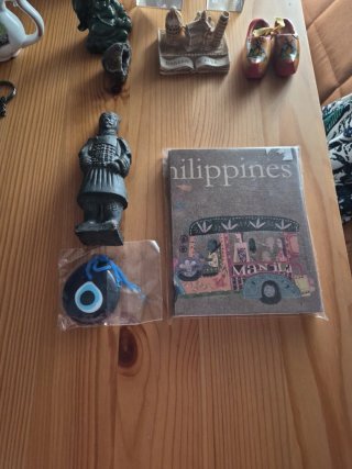 Souvenirs del Mundo (cada uno 4 euros)