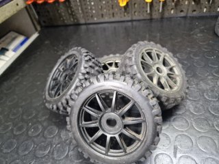 Set 4 Gomme RC per fuoristrada