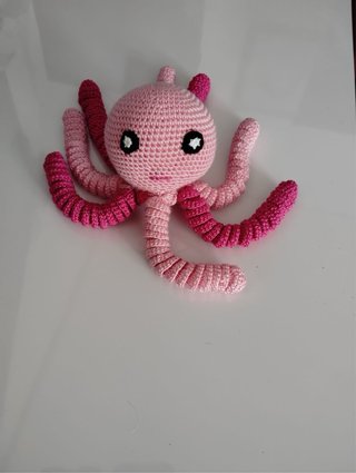 Pulpo crochet bebé hecho a mano