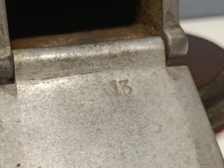 Antiguo Cenicero Basculante de Vagón de RENFE