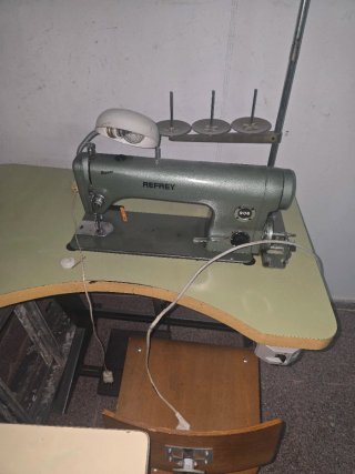 Máquina de coser industrial Refrey 906