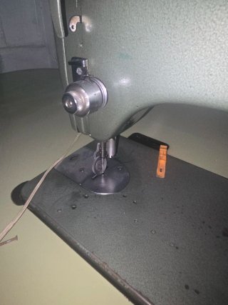 Máquina de coser industrial Refrey 906