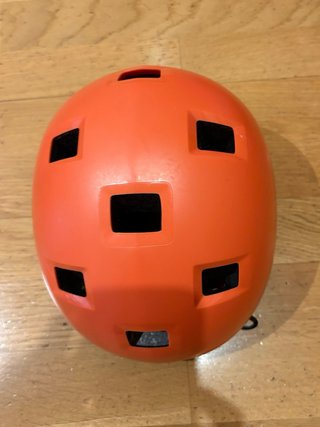 Casco infantil naranja