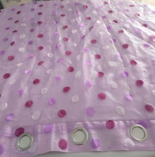 Cortinas lunares moradas y rosas