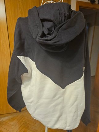 Sudadera Adidas Negra y Blanca