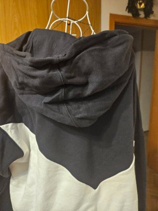Sudadera Adidas Negra y Blanca