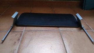 Soporte teclado debajo escritorio