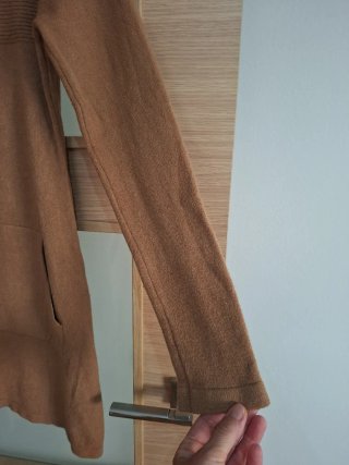 Vestido de punto marrón