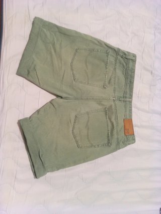Pantalón corto hombre verde