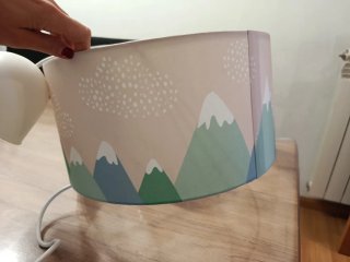Lámpara infantil de techo montañas