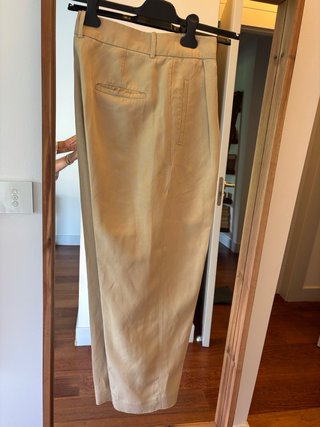 Pantalón fluido beige