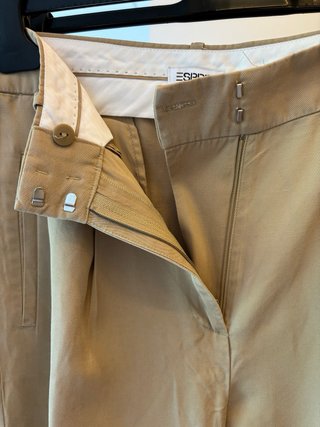 Pantalón fluido beige