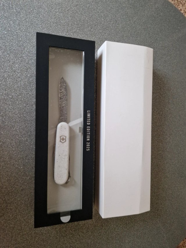Victorinox Damast Edición Limitada 2025