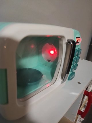 Microondas de juguete con tiempo pequeño