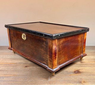 Antigua caja alemana Biedermeier c. 1885-1895