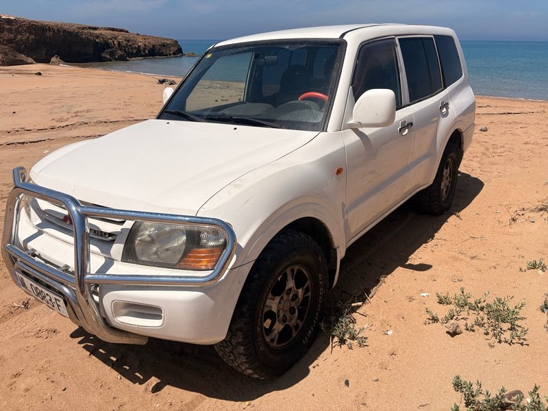 Mitsubishi Montero 2000 - foto 1