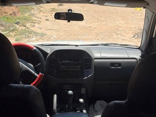 Mitsubishi Montero 2000