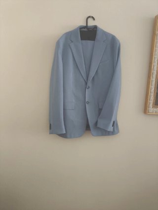 Traje de hombre azul