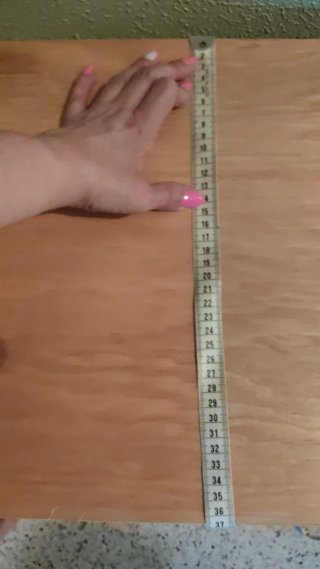 Cómoda y mesita de noche de madera