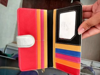 Monedero plateado mujer