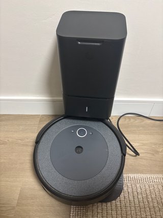 Roomba i3+ iRobot con base autovaciado